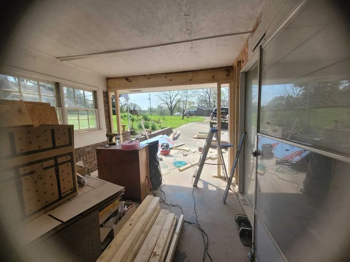 Air movers and dehumidifier for Drying & Dehumidification in Oakton